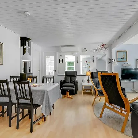 Pet Friendly In With Sauna Сasa de vacaciones Oksbøl