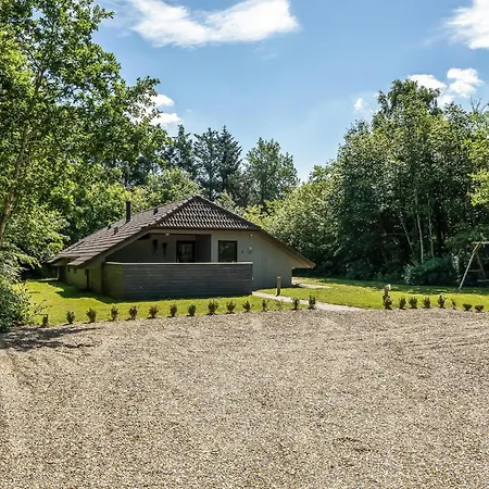 Сasa de vacaciones Pet Friendly In With Sauna *